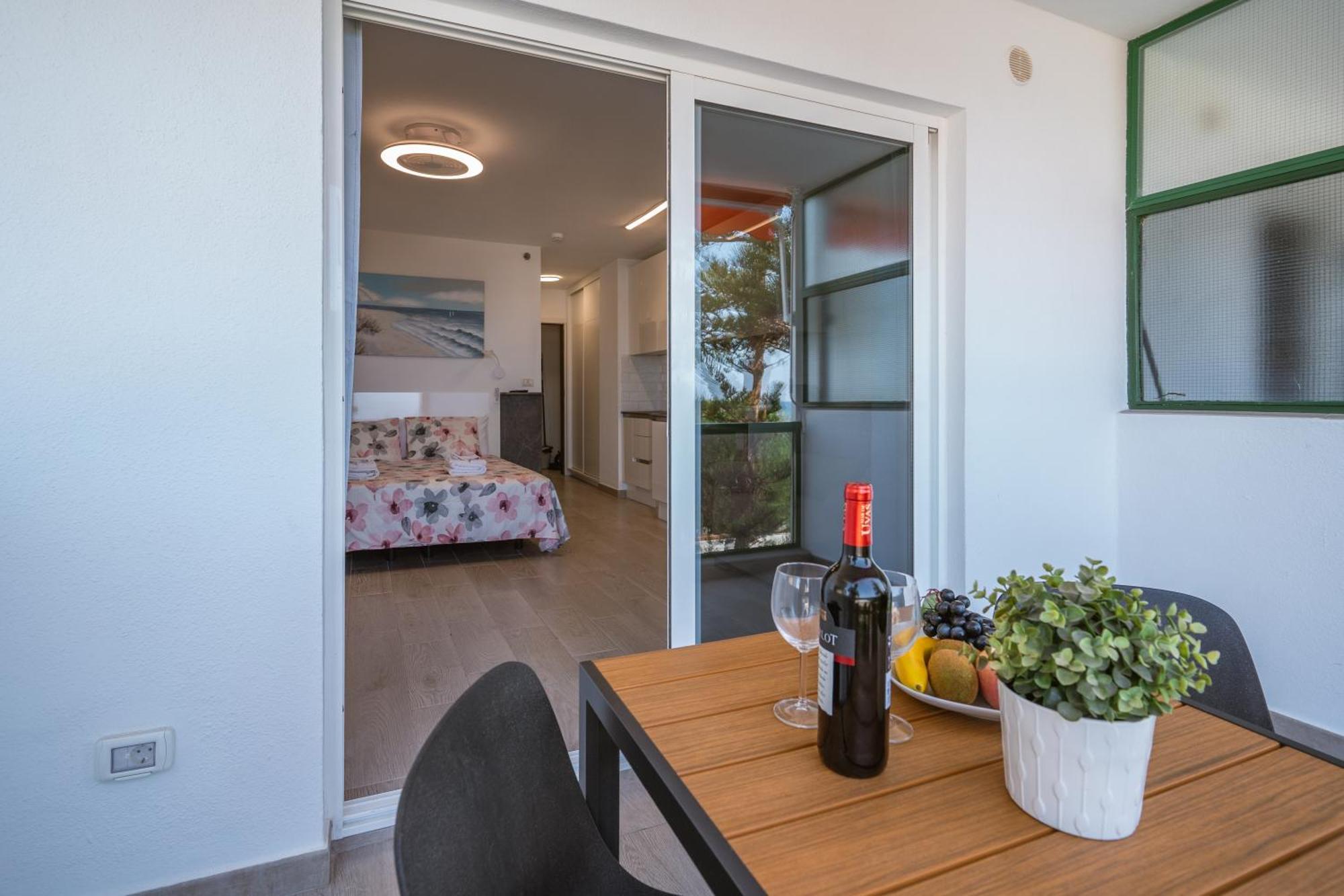 Go2Tenerife Apart'Dida Pool & First Line Of The Sea لوس كريستيانوس المظهر الخارجي الصورة